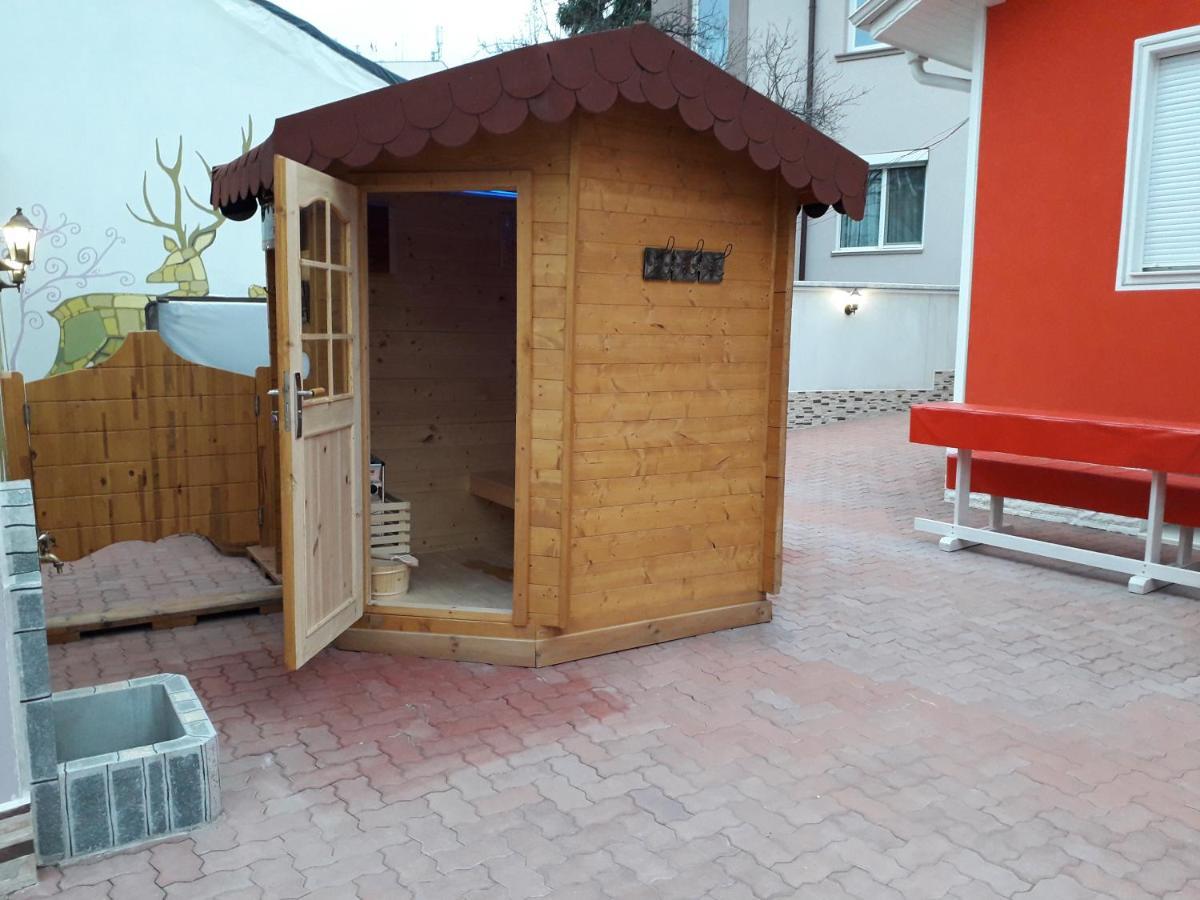 Red House Hotel Kyustendil ภายนอก รูปภาพ