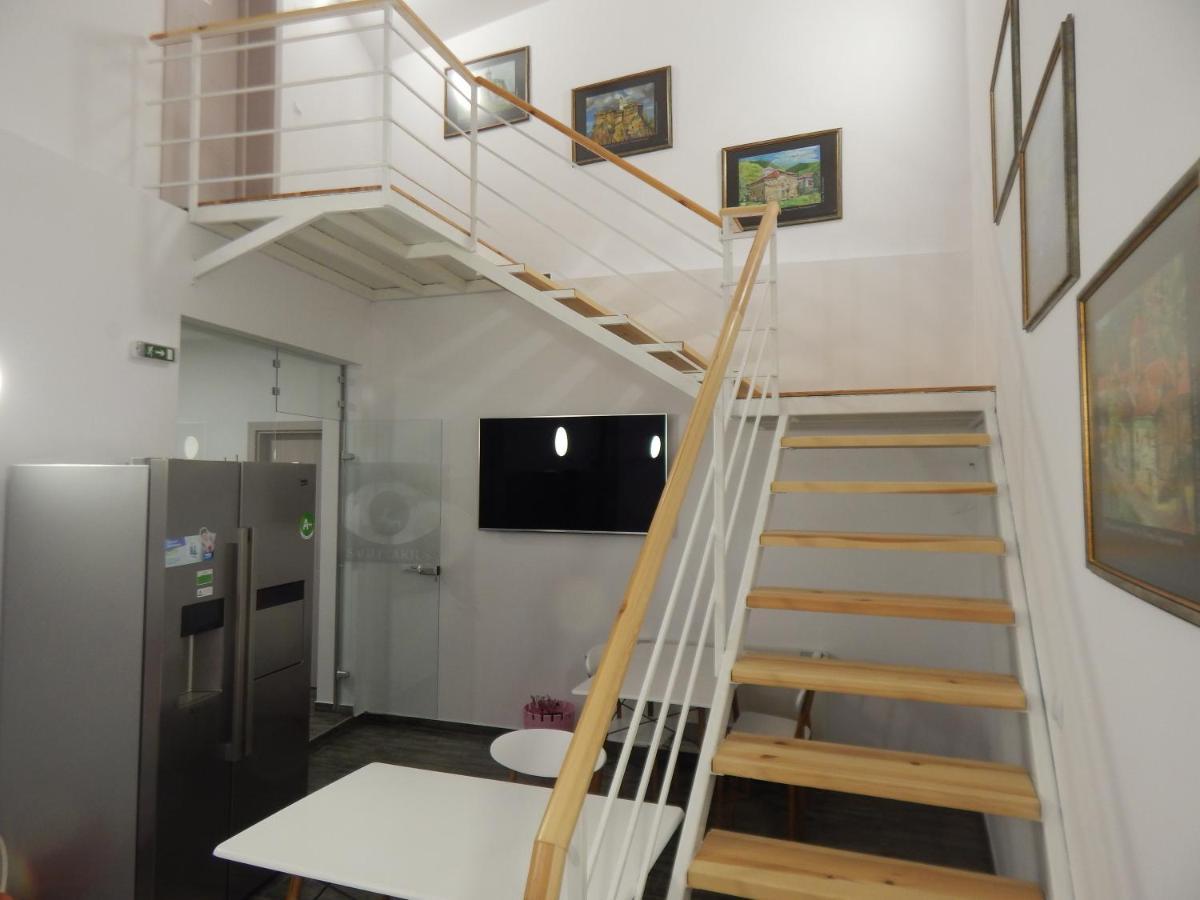 Red House Hotel Kyustendil ภายนอก รูปภาพ