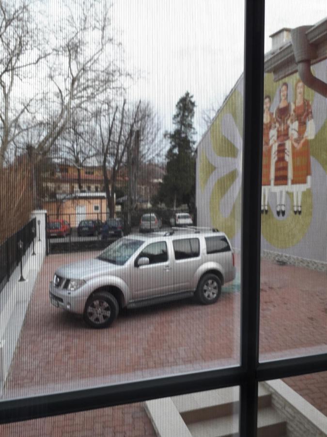 Red House Hotel Kyustendil ภายนอก รูปภาพ