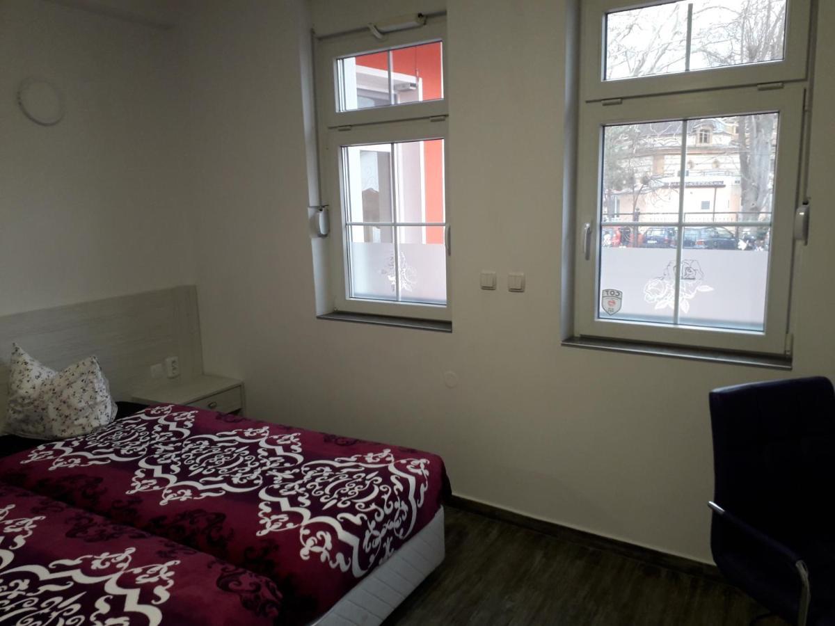 Red House Hotel Kyustendil ภายนอก รูปภาพ